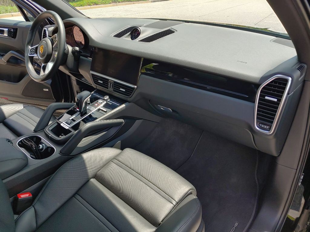 2021 Porsche Cayenne Image 38