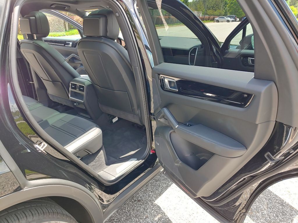 2021 Porsche Cayenne Image 44