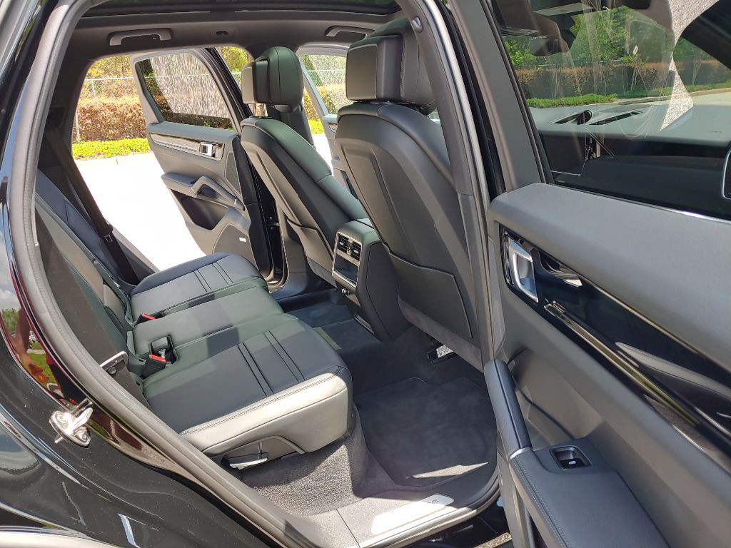 2021 Porsche Cayenne Image 45