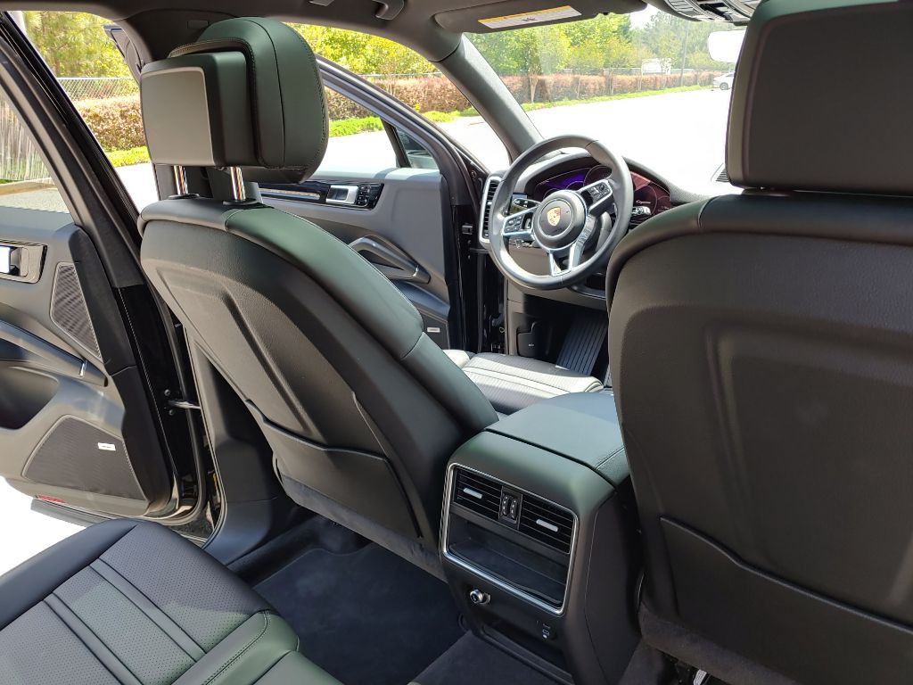 2021 Porsche Cayenne Image 46