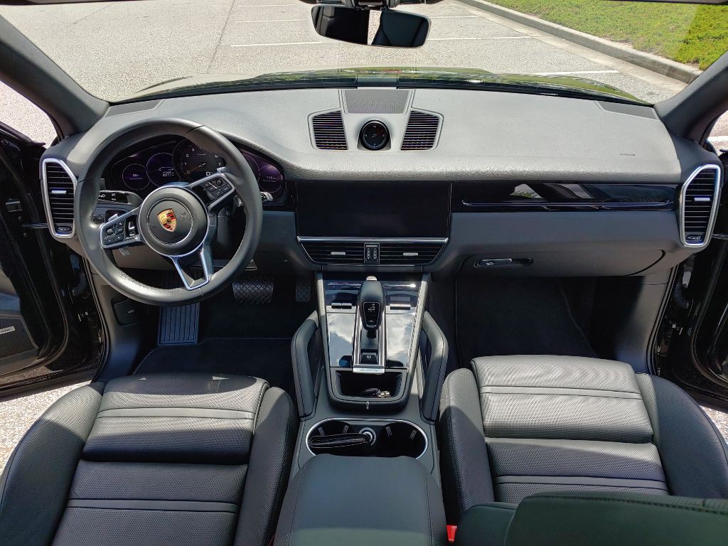2021 Porsche Cayenne Image 48