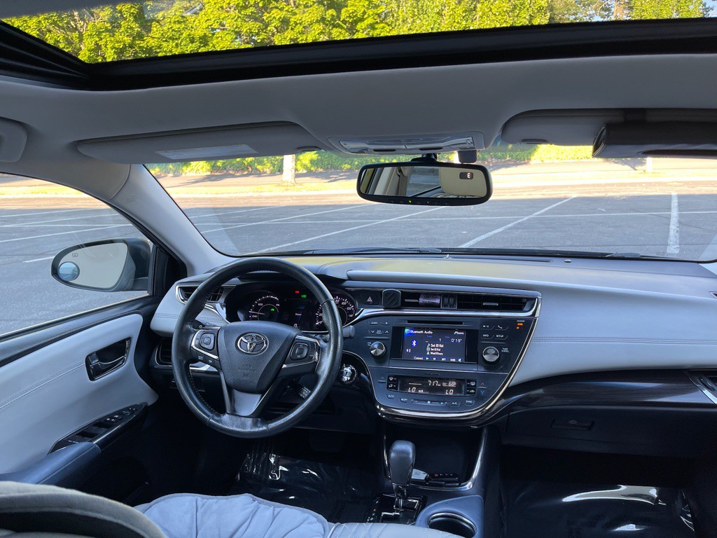 2013 Toyota Avalon Image 13