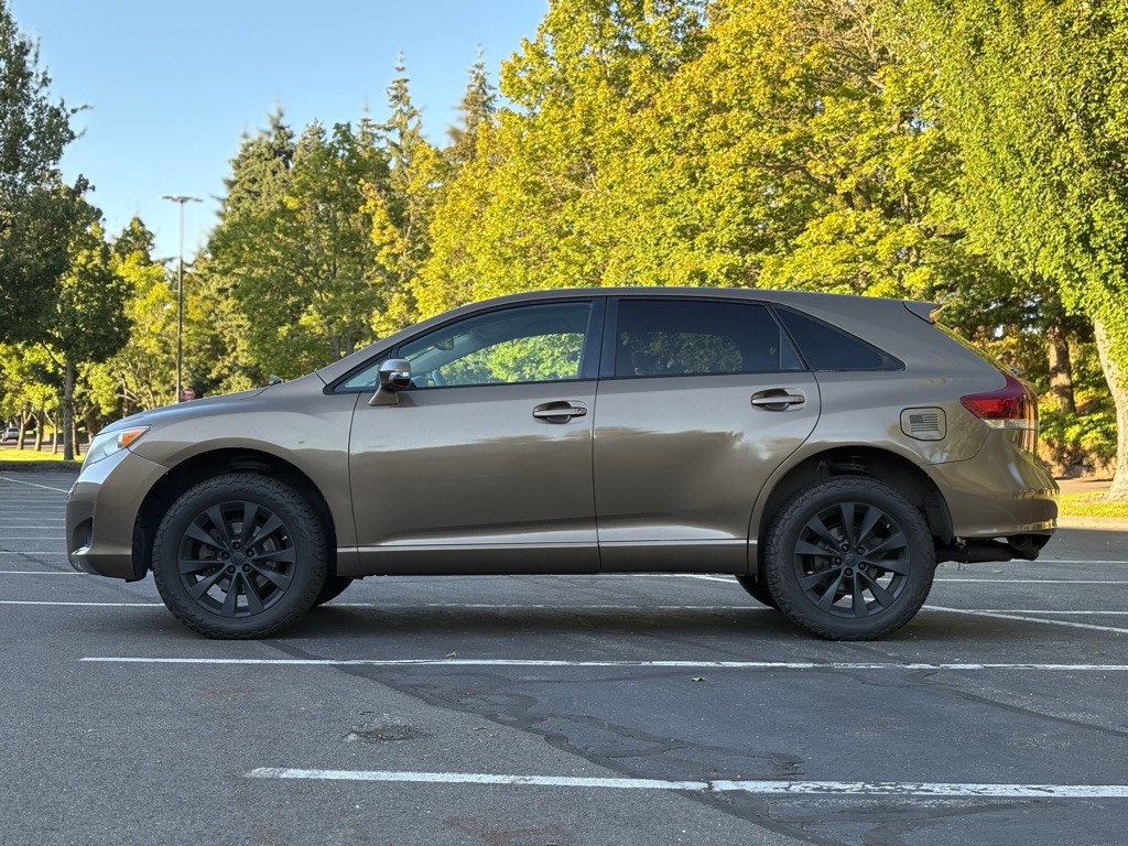 2013 Toyota Venza Image 2