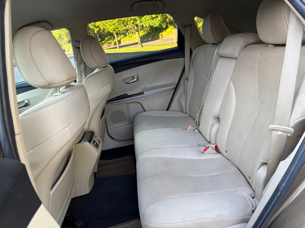 2013 Toyota Venza Image 15