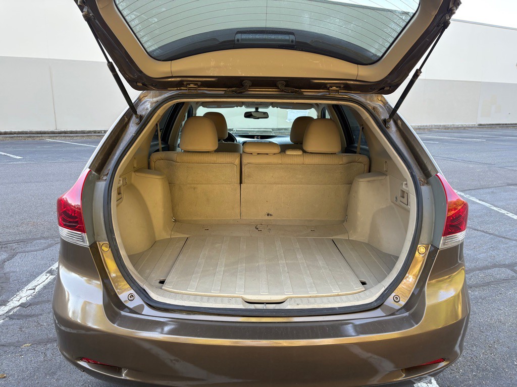 2013 Toyota Venza Image 16
