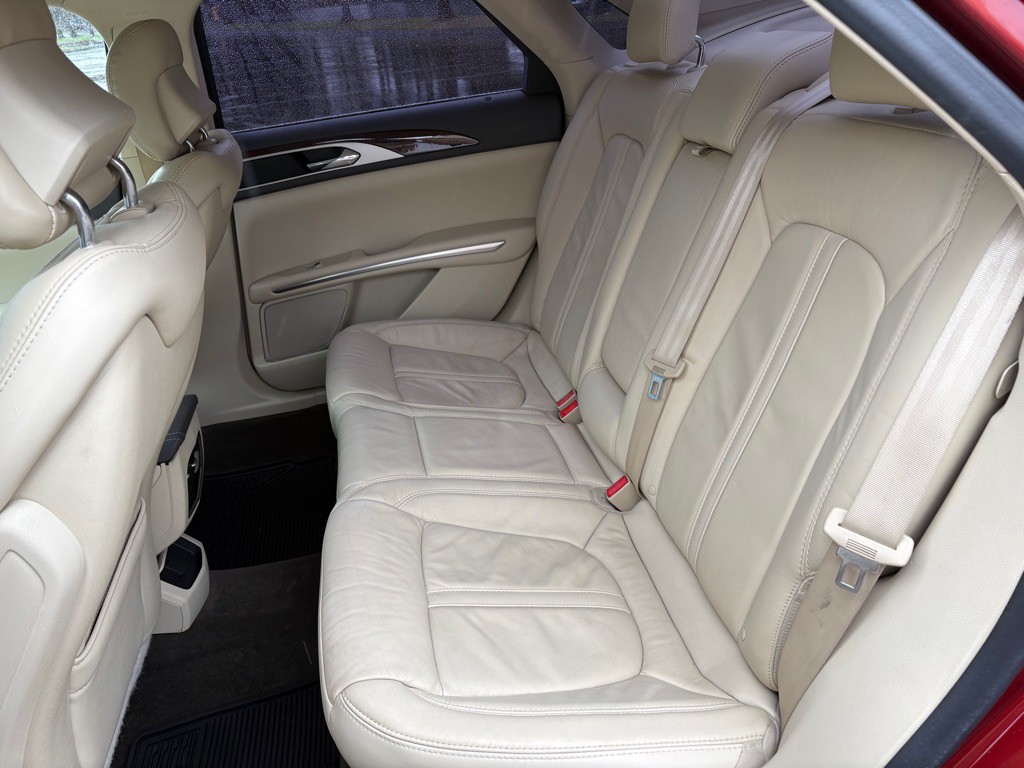 2014 Lincoln MKZ Image 18