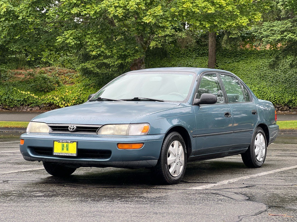 1995 Toyota Corolla Image 1