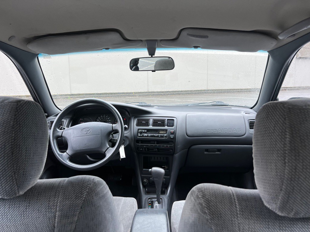 1995 Toyota Corolla Image 11