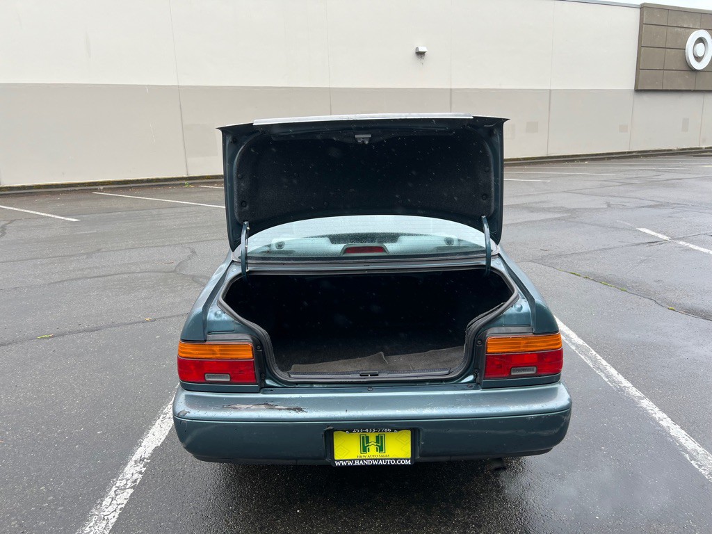 1995 Toyota Corolla Image 16
