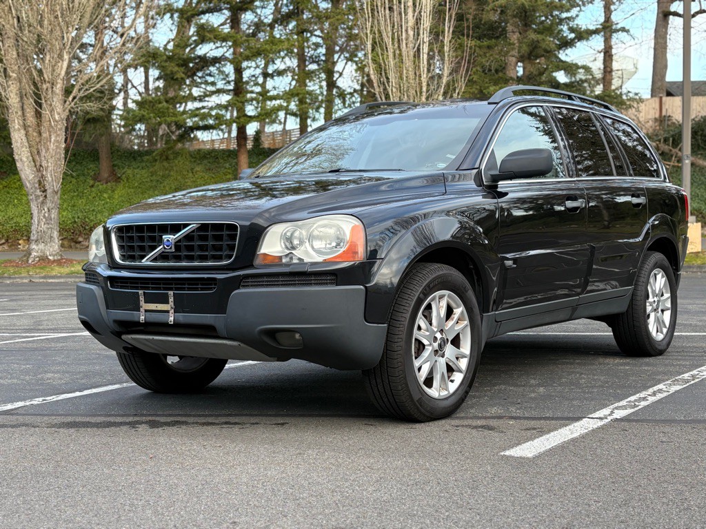 2004 Volvo XC90 Image 1