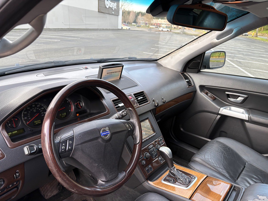 2004 Volvo XC90 Image 11