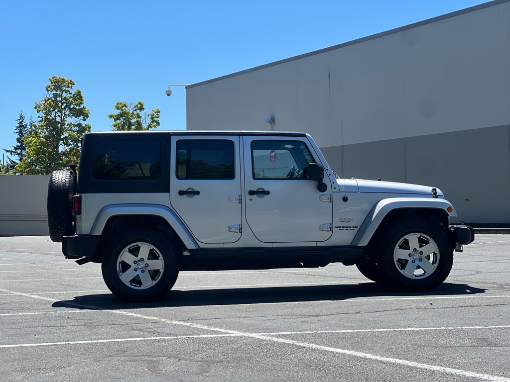 2011 Jeep Wrangler Unlimited Image 6