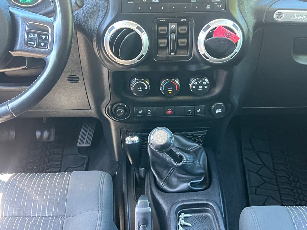 2011 Jeep Wrangler Unlimited Image 14