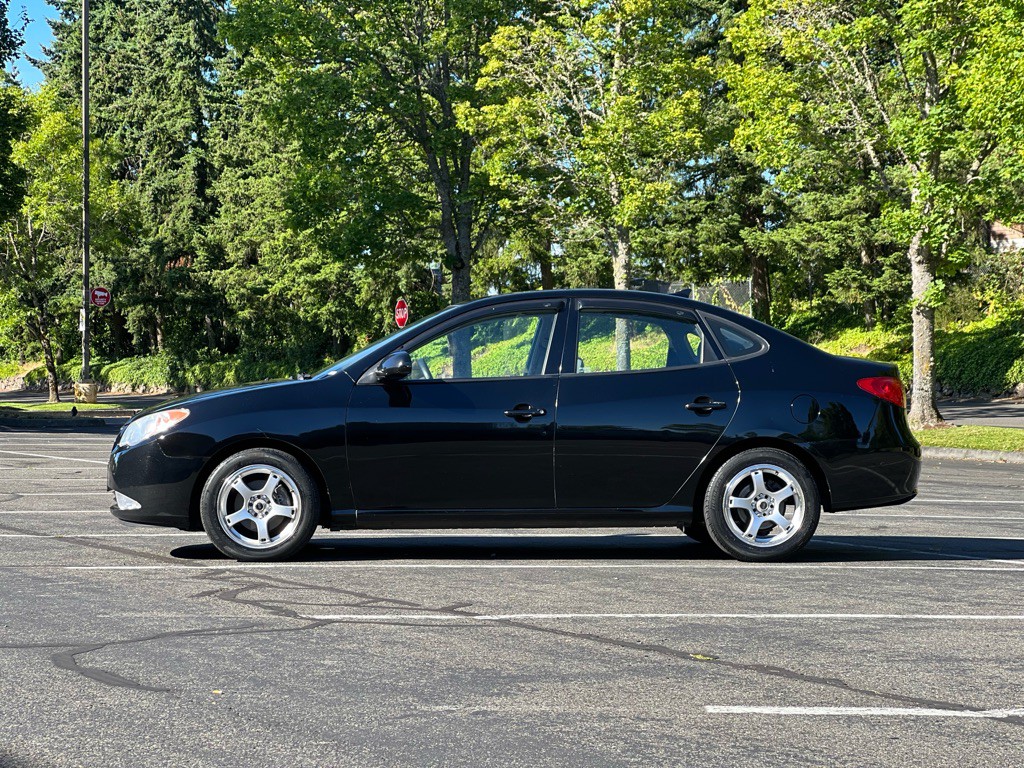 2010 Hyundai Elantra Image 2