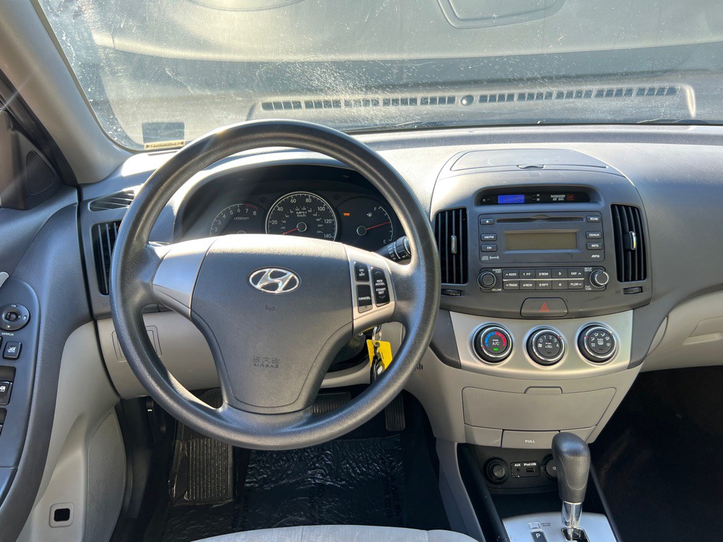 2010 Hyundai Elantra Image 12