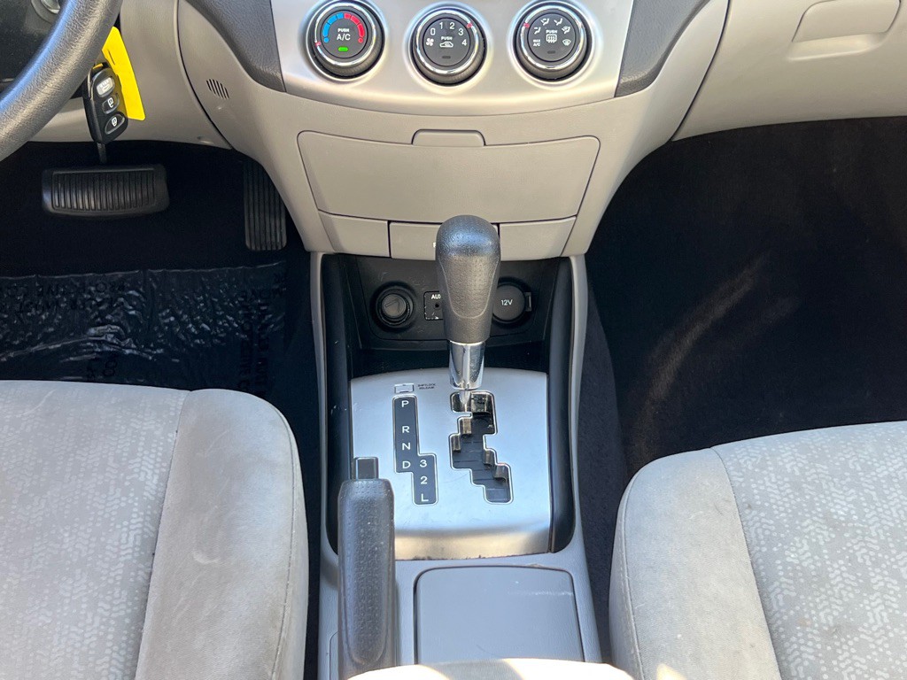 2010 Hyundai Elantra Image 14