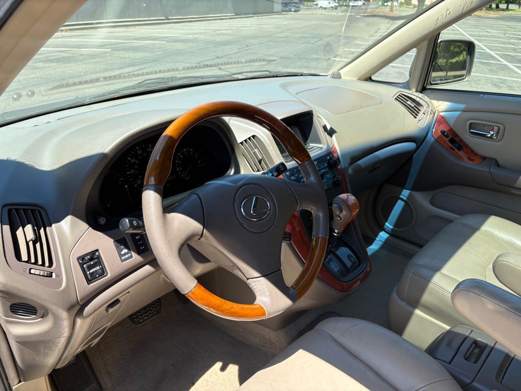 2002 Lexus RX Image 11
