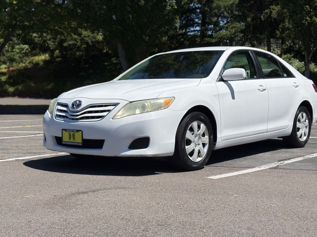 2011 Toyota Camry Image 1