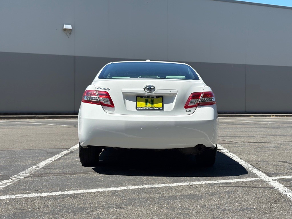 2011 Toyota Camry Image 4