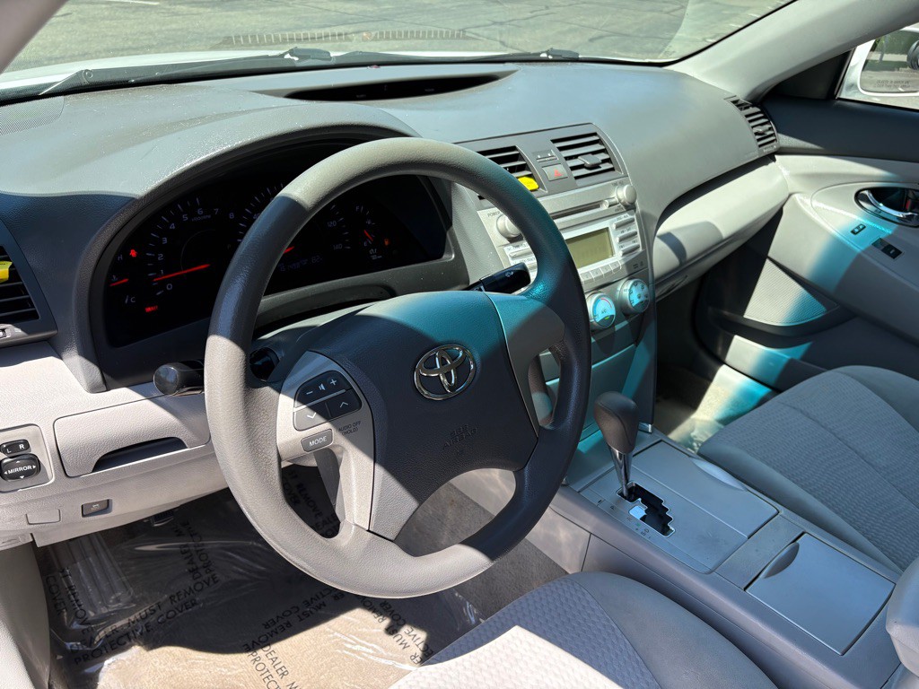 2011 Toyota Camry Image 10