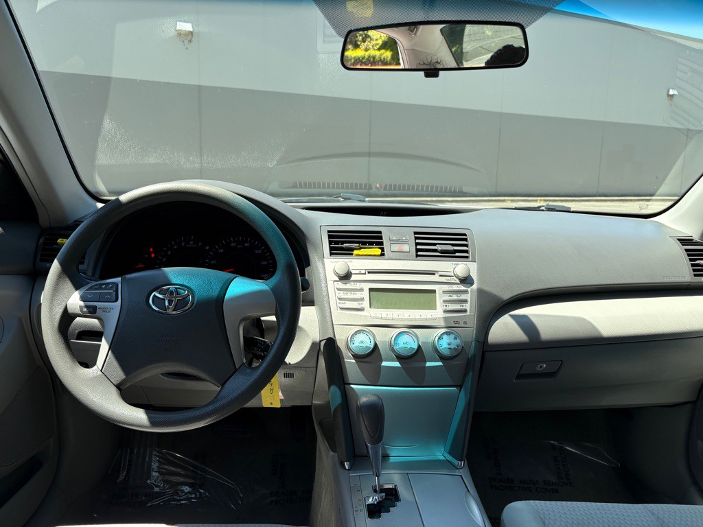 2011 Toyota Camry Image 11