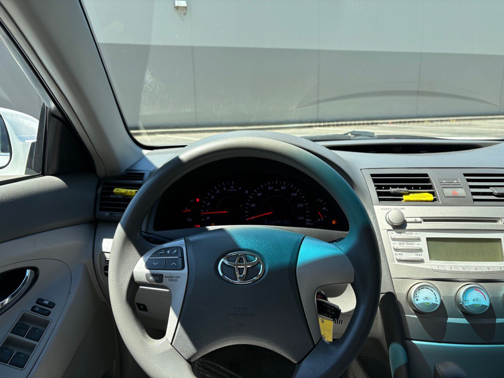 2011 Toyota Camry Image 12
