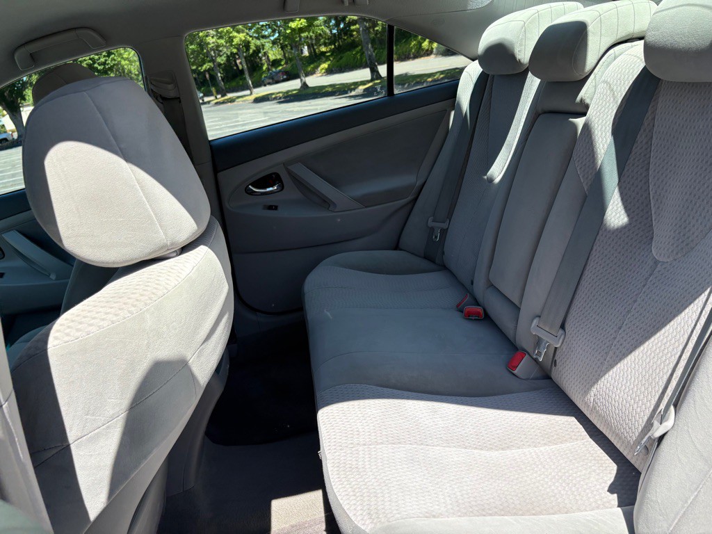 2011 Toyota Camry Image 14