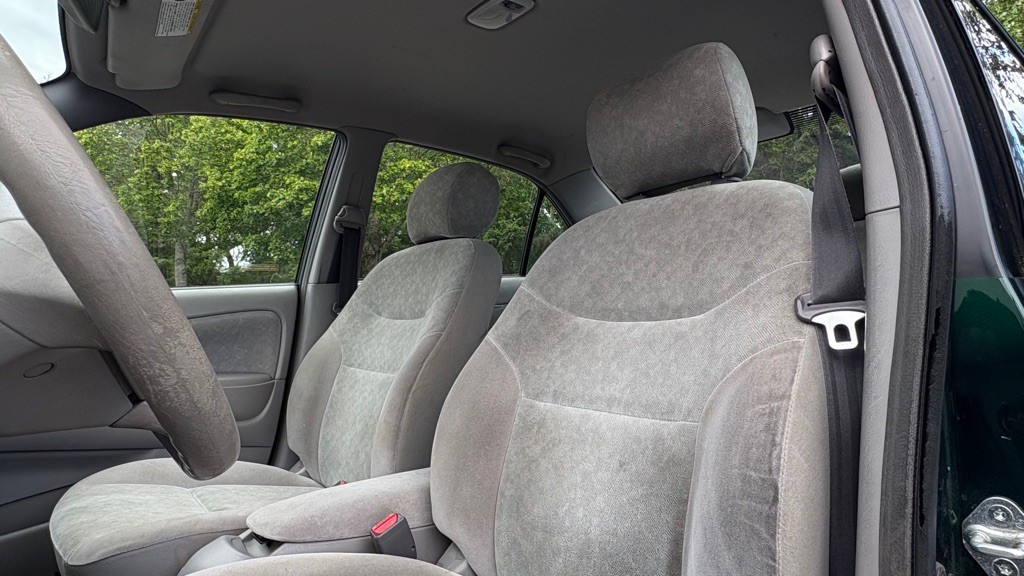 2001 Toyota Prius Image 9