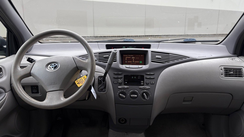 2001 Toyota Prius Image 14