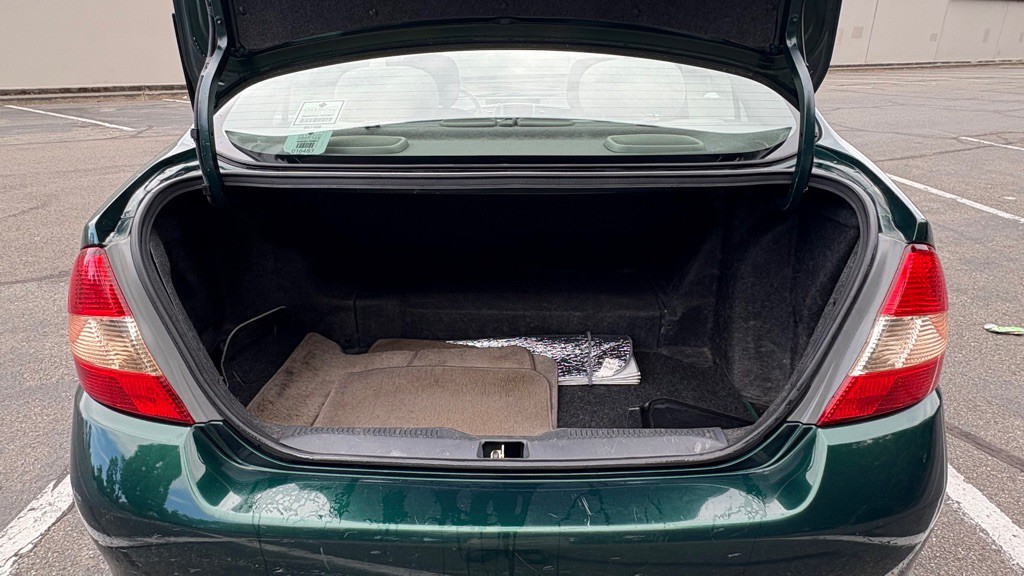 2001 Toyota Prius Image 16
