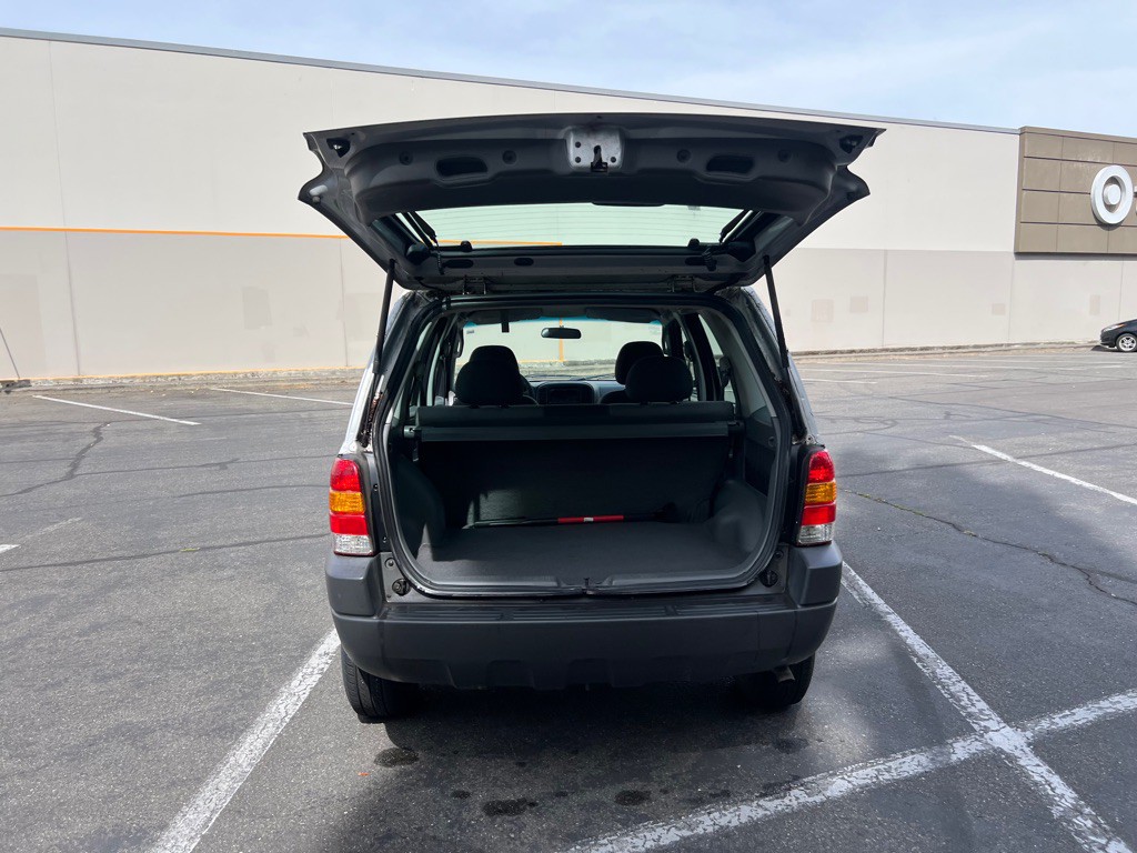 2003 Ford Escape Image 16