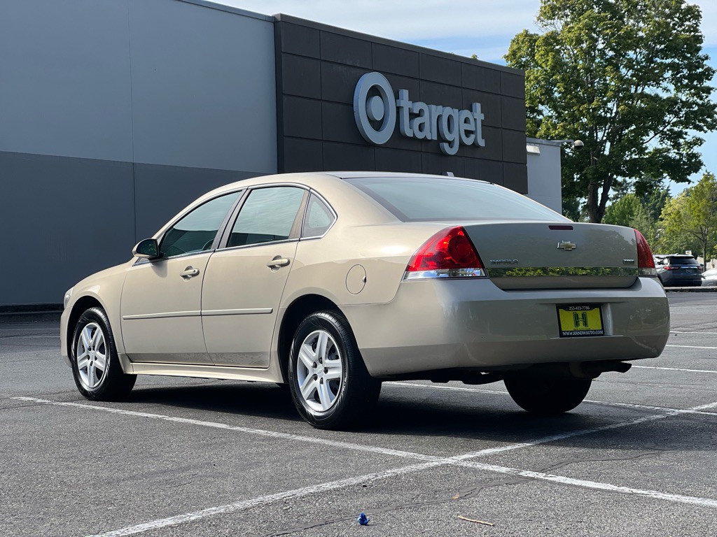 2011 Chevrolet Impala Image 3