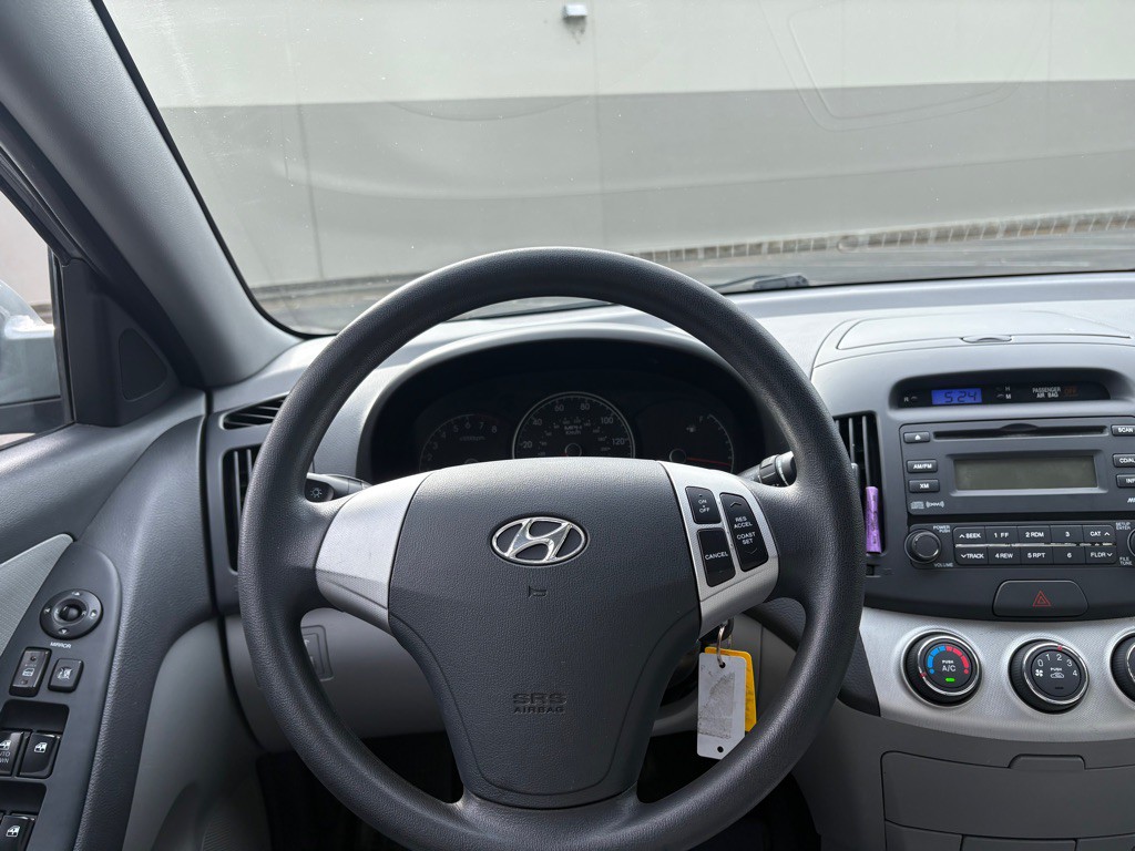 2009 Hyundai Elantra Image 12