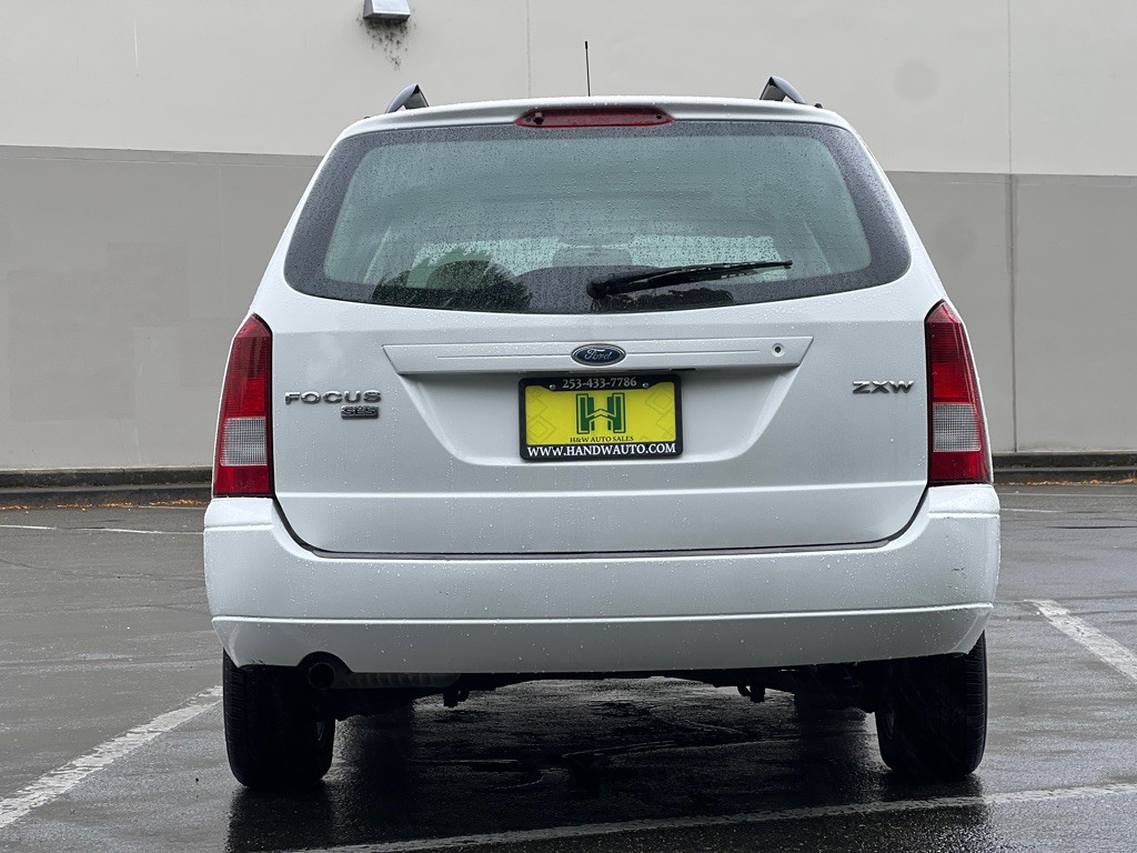 2005 Ford Focus Image 4