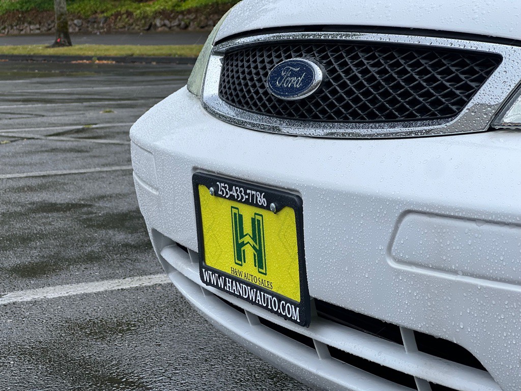 2005 Ford Focus Image 19