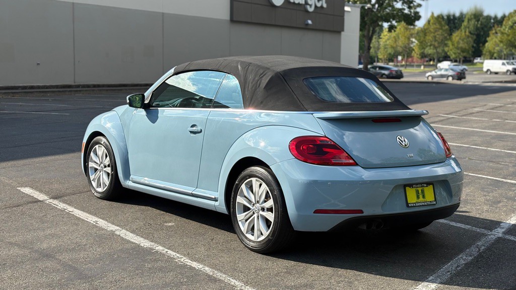 2013 Volkswagen Beetle Image 3
