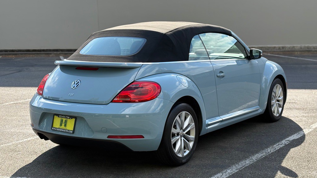 2013 Volkswagen Beetle Image 5