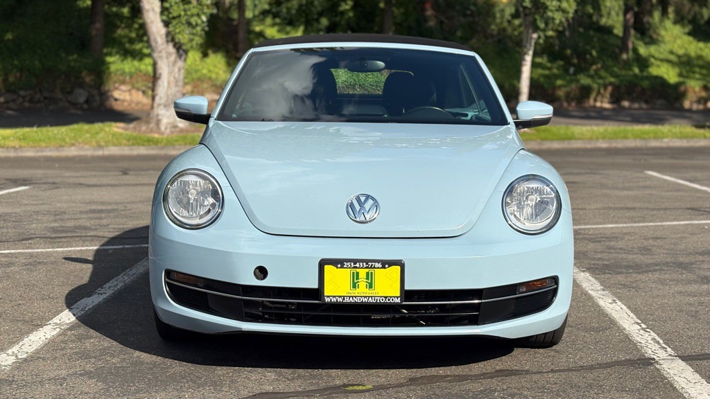 2013 Volkswagen Beetle Image 8