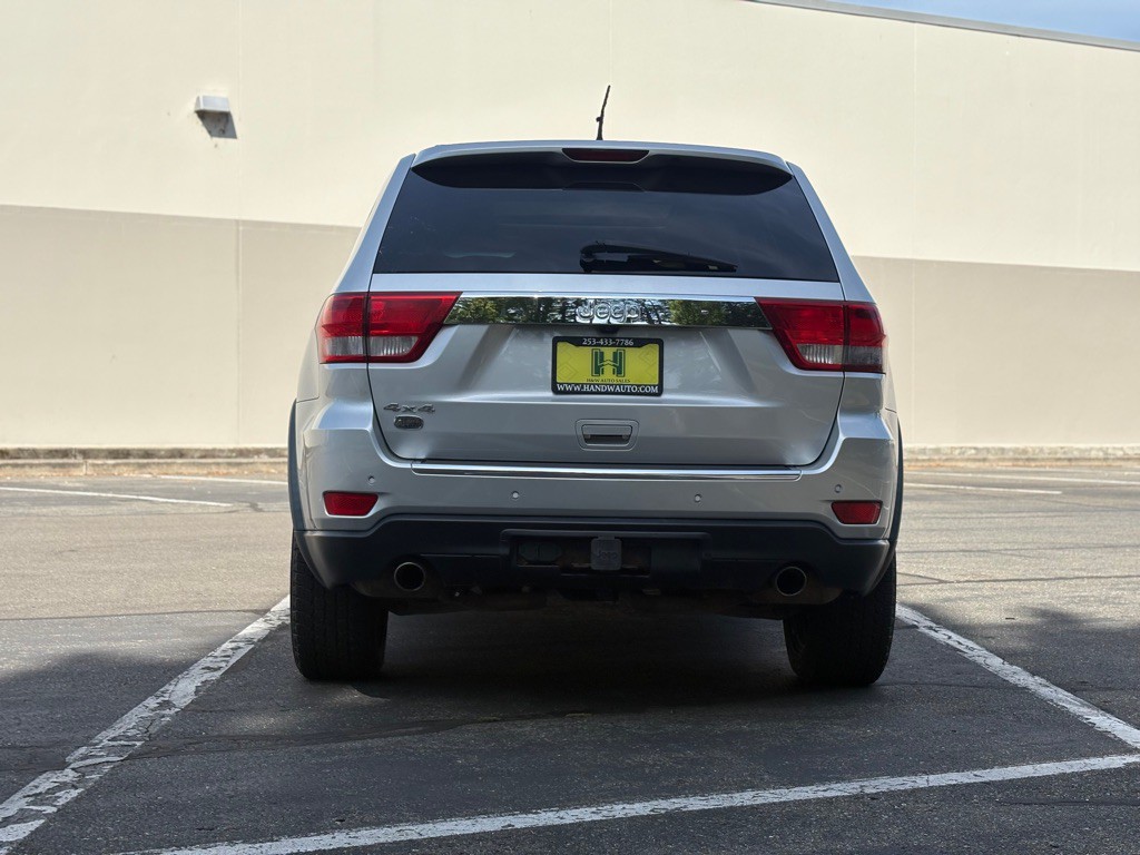 2011 Jeep Grand Cherokee Image 4