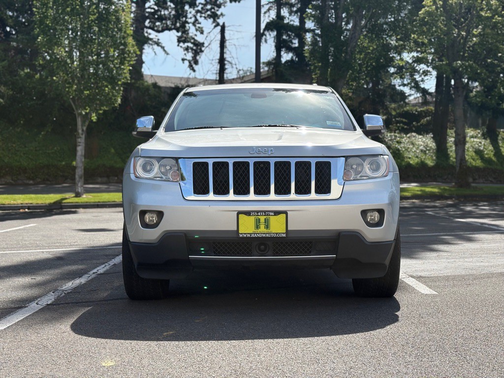 2011 Jeep Grand Cherokee Image 8