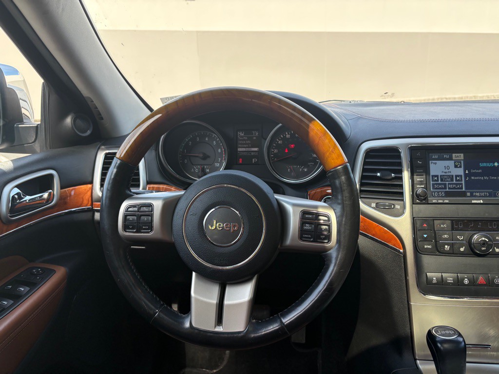 2011 Jeep Grand Cherokee Image 14