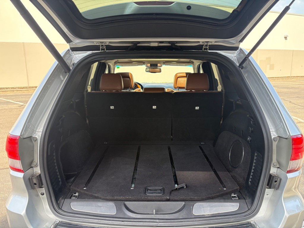 2011 Jeep Grand Cherokee Image 19