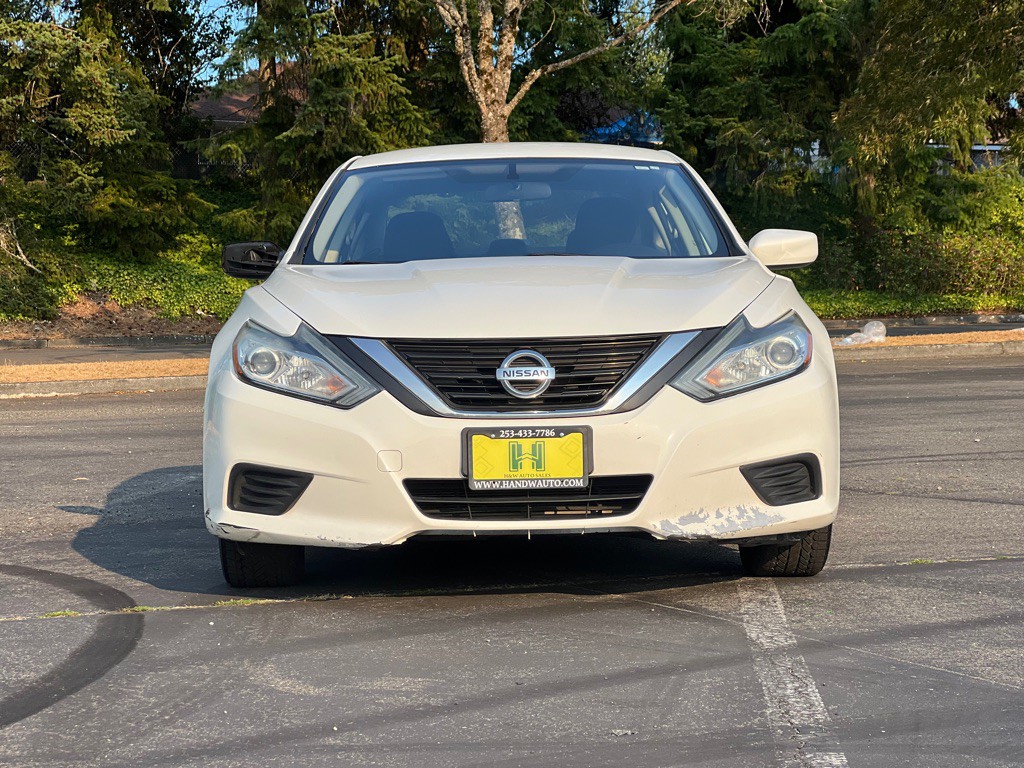 2017 Nissan Altima Image 8