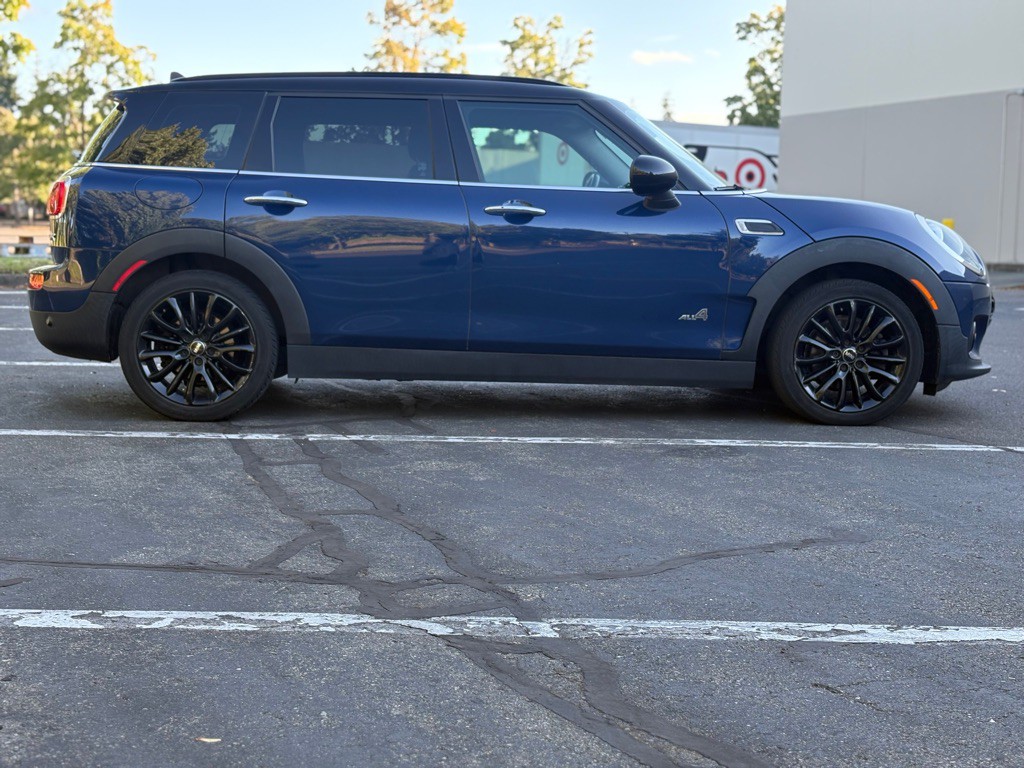 2017 MINI Cooper Image 6