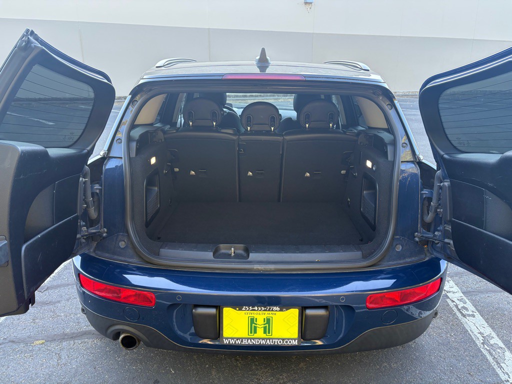2017 MINI Cooper Image 19