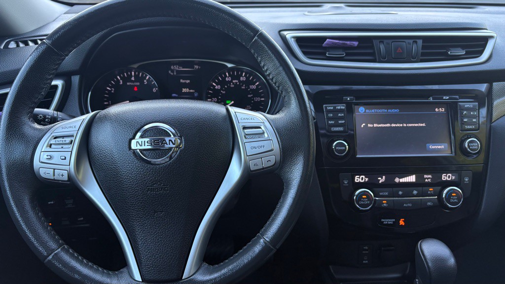 2016 Nissan Rogue Image 12