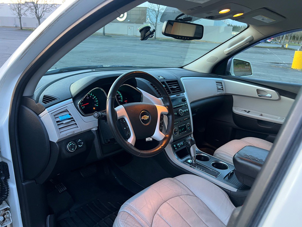2012 Chevrolet Traverse Image 10