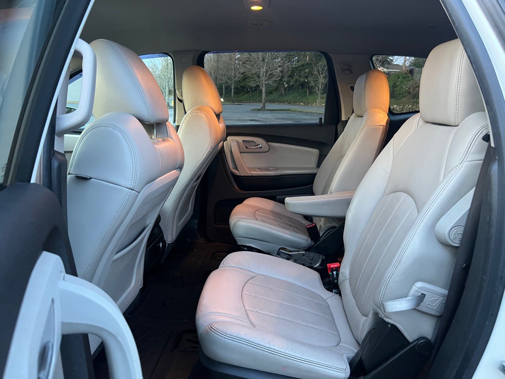 2012 Chevrolet Traverse Image 14