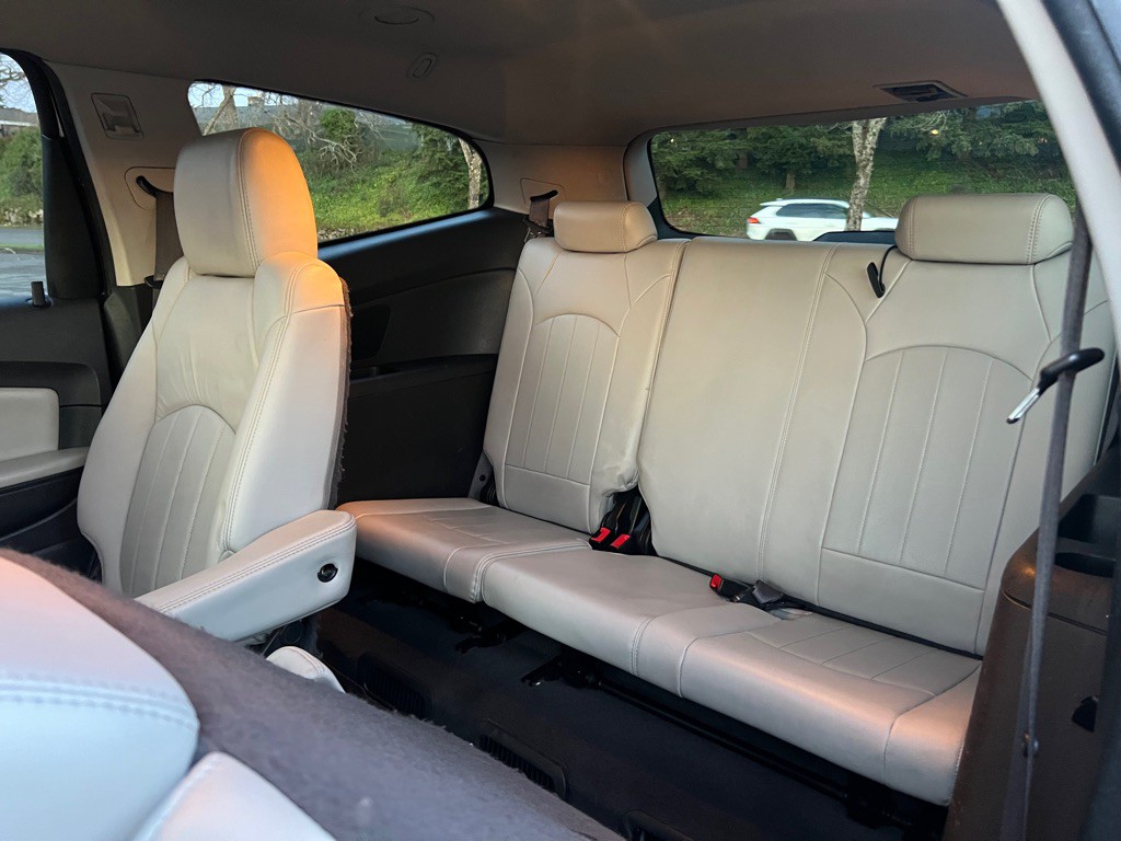 2012 Chevrolet Traverse Image 15