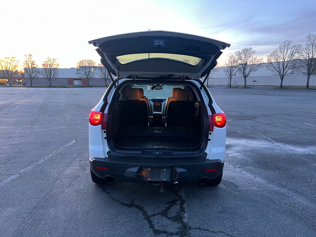 2012 Chevrolet Traverse Image 16